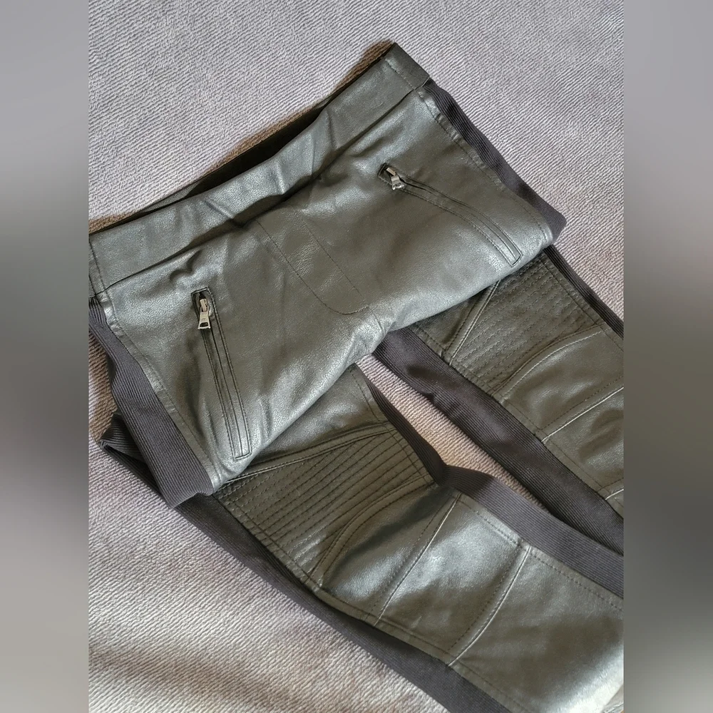 BCBGMaxAzria "Khalin" Women's Sz XS Black Leggings with Zipper Detail LIKE NEW - Picture 6 of 16